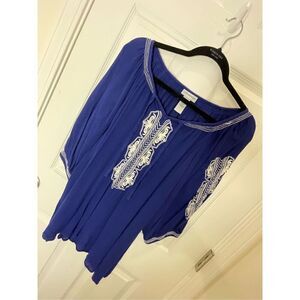 Catherine’s women’s blouse 2X royal blue embroidered